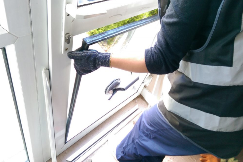 Double Glazing Repairs, Local Glazier in Chessington, Hook, KT9